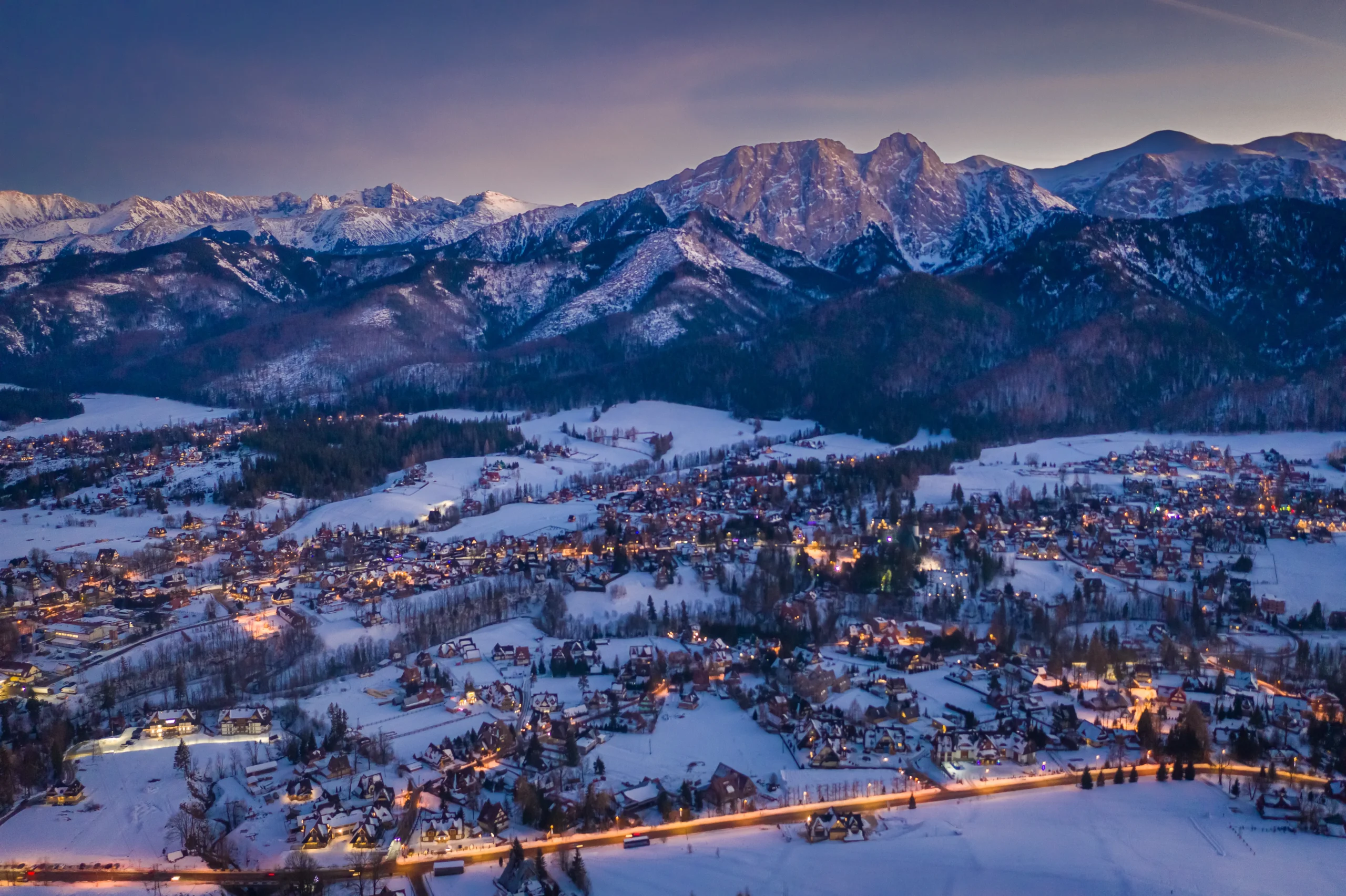 Winter Magic in Poland — Markets Mountains Cozy Luxury scaled